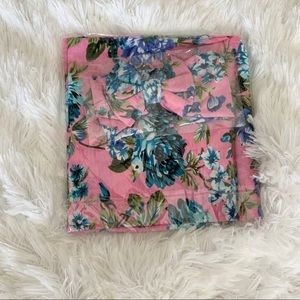 Newborn receiving blanket with headband